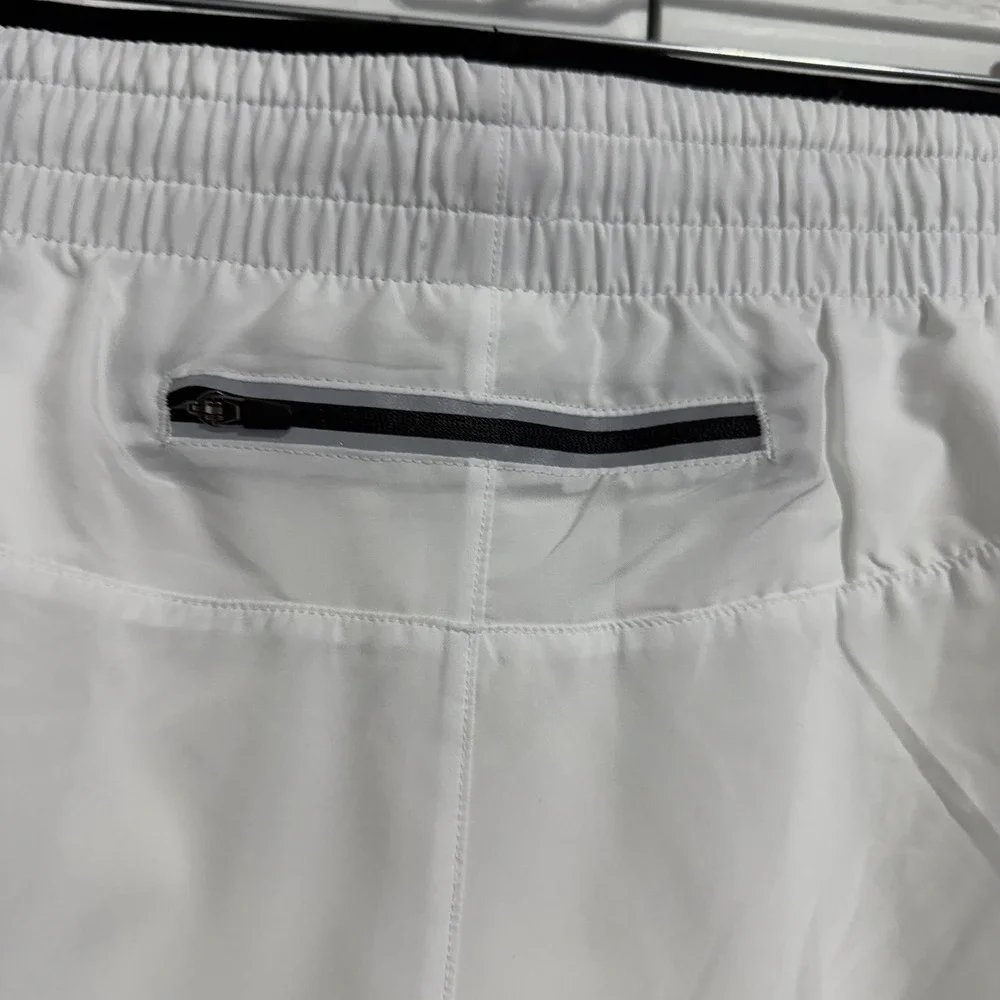 NWT Fabletics Women's‎ Breathe Run Short White Black Reflective Size 2X Zipper